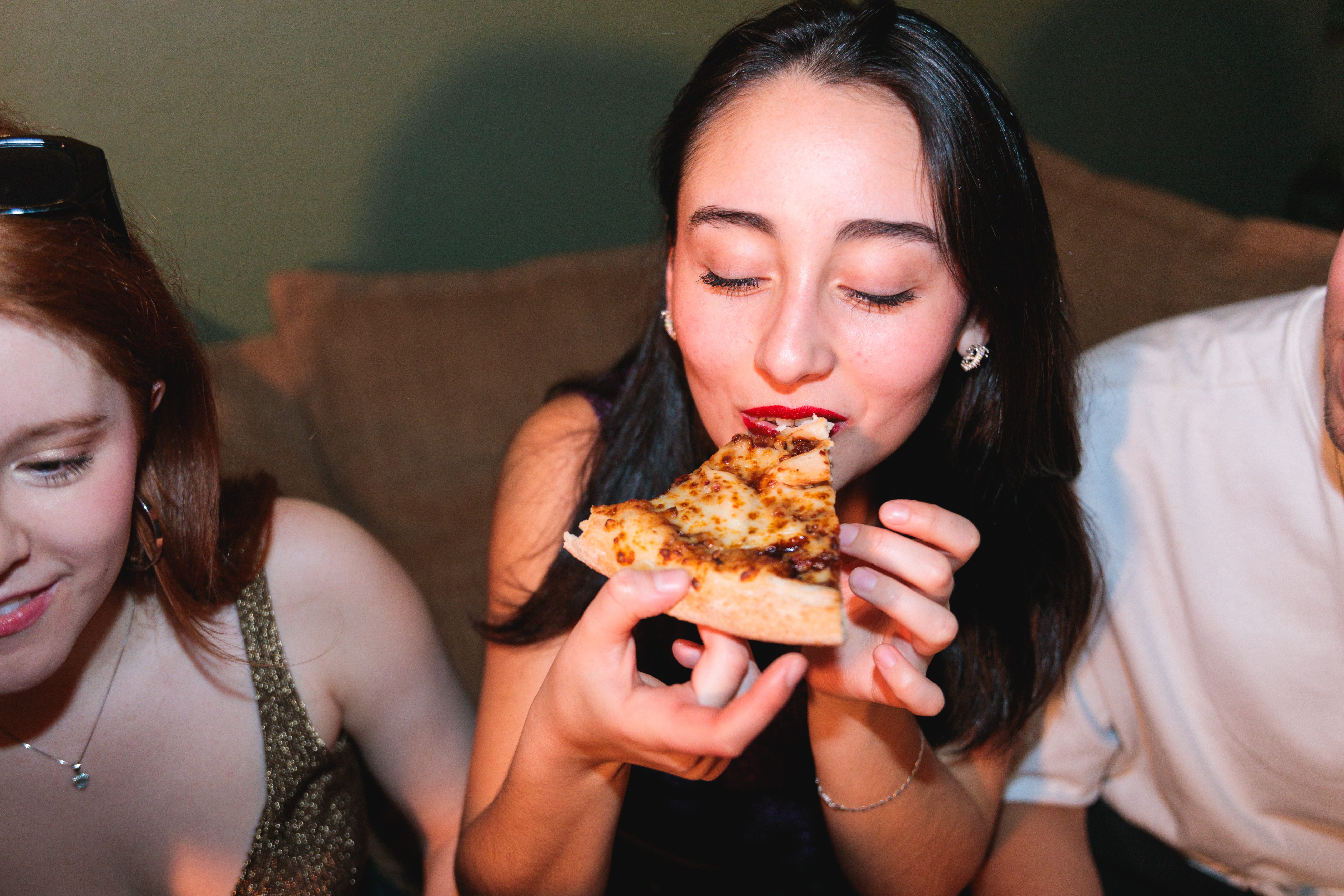 Snacking After Dinner Might Raise Your Risk of Liver Disease by Up to 30%, Scientists Find